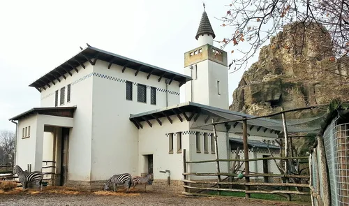 Zsiráfház